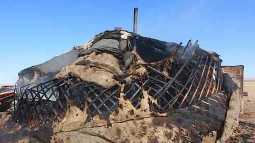 25 настай эмэгтэй 3 настай охины хамт  шатаж нас баржээ